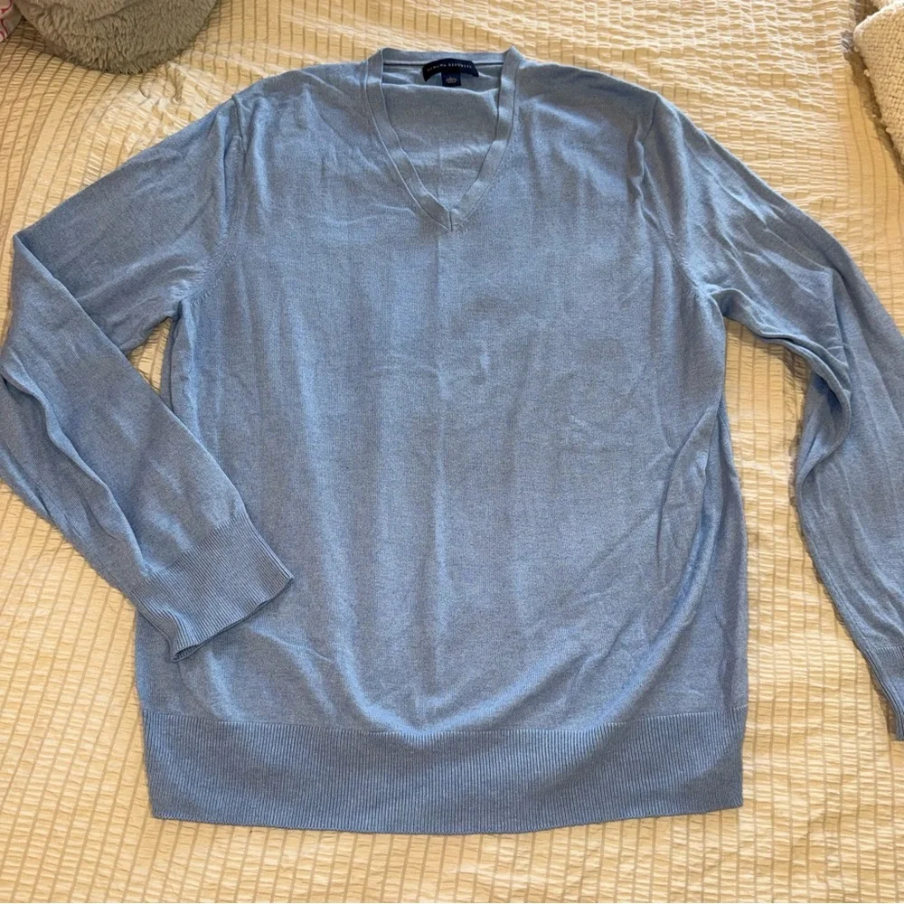 Light Blue BR Silk Cashmere Blend V Neck Sweater large - Picture 1 of 4